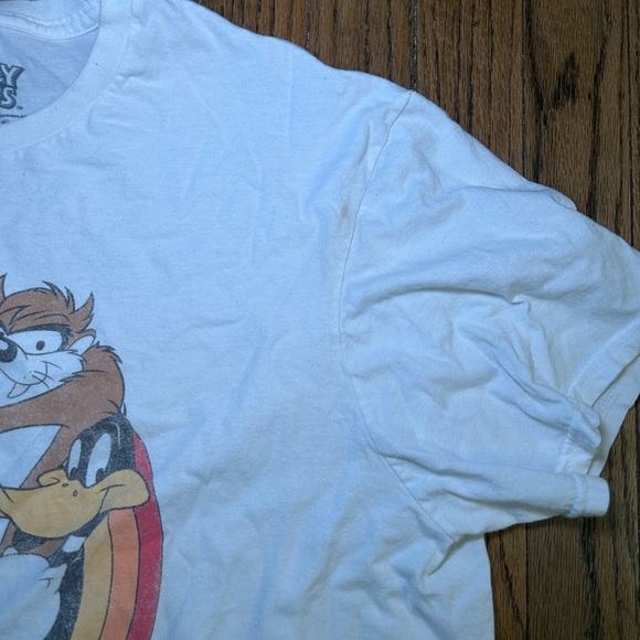 FAIR CONDITION Looney Tunes Graphic Tee Size L - Picture 2 of 5